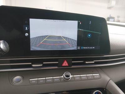 2024 Hyundai Elantra - Photo 16