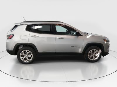 2024 Jeep Compass - Photo 8