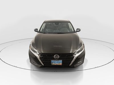 2025 Nissan Altima - Photo 2