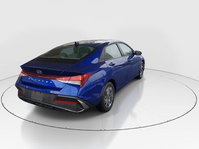 2024 Hyundai Elantra - Photo 7