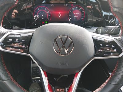 2024 Volkswagen Golf GTI - Photo 12