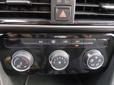 2024 Volkswagen Taos - Photo 13