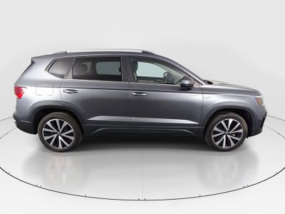 2024 Volkswagen Taos - Photo 8