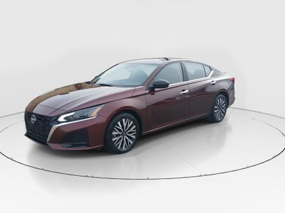 2025 Nissan Altima - Photo 3