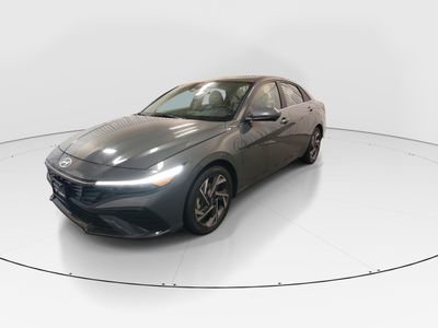 2024 Hyundai Elantra - Photo 3