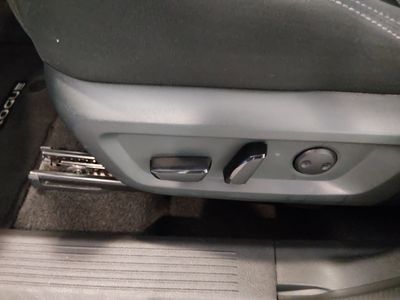 2025 Nissan Rogue - Photo 13