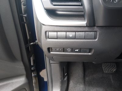 2025 Nissan Rogue - Photo 13