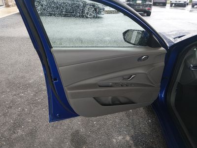 2024 Hyundai Elantra - Photo 13