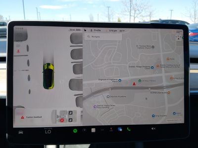 2023 Tesla Model 3 — photo 18 view