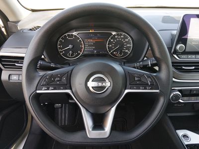 2025 Nissan Altima - Photo 12