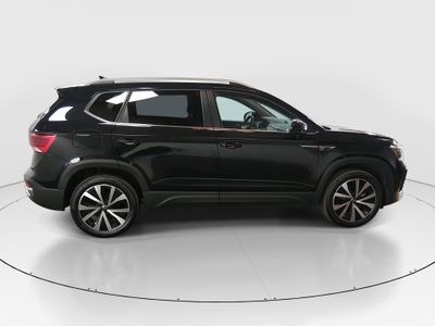 2024 Volkswagen Taos - Photo 8