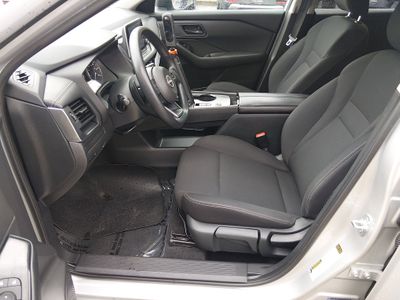 2024 Nissan Rogue - Photo 12