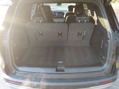 2025 Chevrolet Traverse - Photo 11