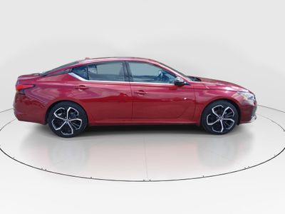 2024 Nissan Altima - Photo 8