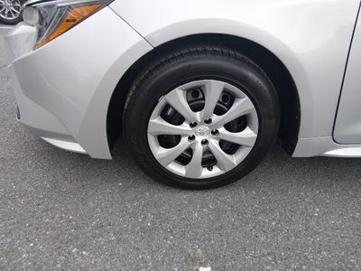2025 Toyota Corolla - Photo 9