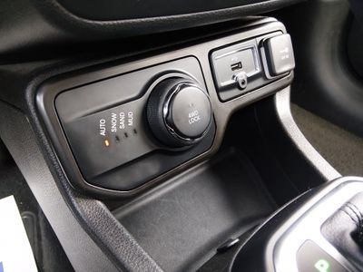 2023 Jeep Renegade - Photo 20