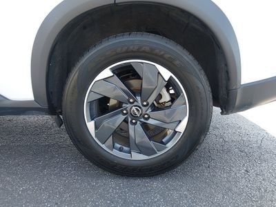 2024 Nissan Rogue — photo 10 view