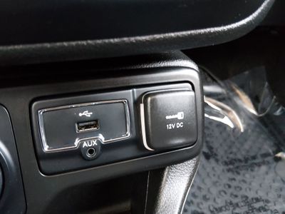 2023 Jeep Renegade - Photo 18