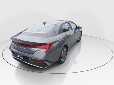 2025 Hyundai Elantra - Photo 7