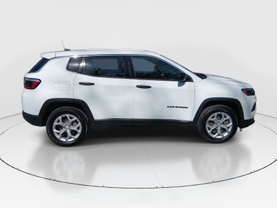 2024 Jeep Compass - Photo 8