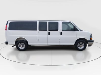 2025 Chevrolet Express Passenger - Photo 8