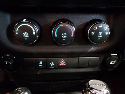 2018 Jeep Wrangler JK Unlimited - Photo 18