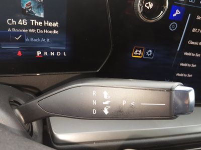 2025 Chevrolet Traverse - Photo 16