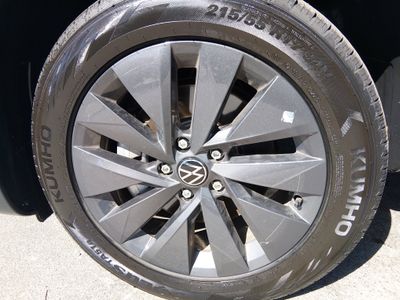 2024 Volkswagen Taos - Photo 10