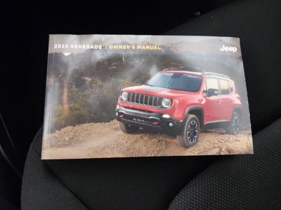 2023 Jeep Renegade - Photo 19