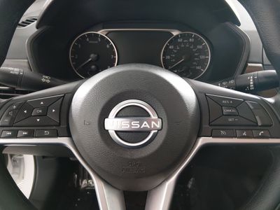 2025 Nissan Altima - Photo 12