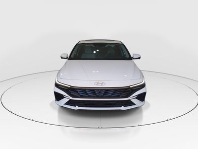 2024 Hyundai Elantra - Photo 2