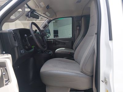 2024 Chevrolet Express Passenger - Photo 9