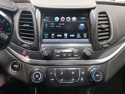 2019 Chevrolet Impala - Photo 18