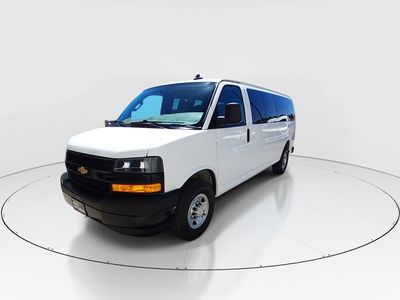 2023 Chevrolet Express Passenger - Photo 3