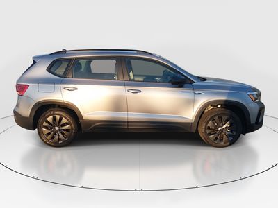 2024 Volkswagen Taos - Photo 8