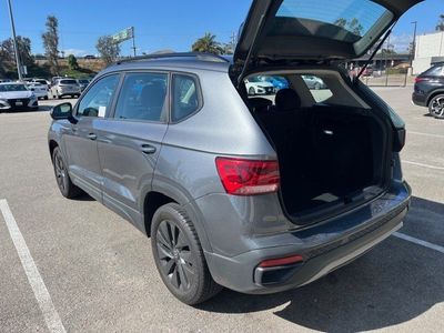 2024 Volkswagen Taos - Photo 9