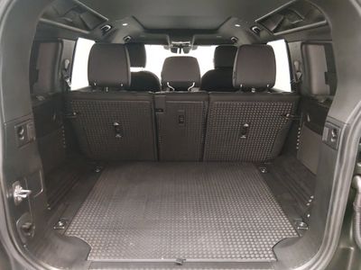 2025 Land Rover Defender - Photo 11