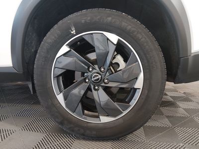 2024 Nissan Rogue — photo 10 view