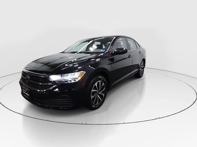 2024 Volkswagen Jetta - Photo 3