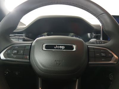 2024 Jeep Compass - Photo 12