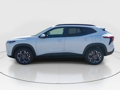 2025 Chevrolet Trax - Photo 4