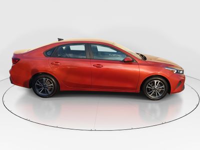 2023 Kia Forte - Photo 8