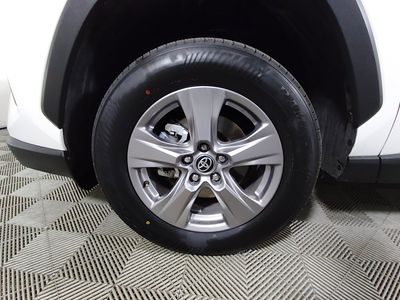 2025 Toyota RAV4 - Photo 10