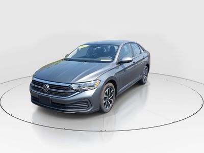 2024 Volkswagen Jetta - Photo 3