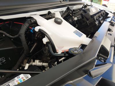 2025 Chevrolet Express 15 Passenger - Photo 9