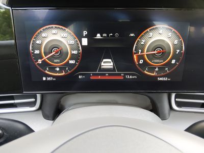 2024 Hyundai Elantra - Photo 14