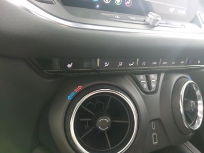 2025 Chevrolet Blazer - Photo 17