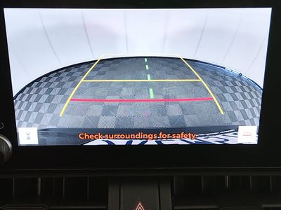 2025 Toyota RAV4 - Photo 16