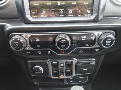 2022 Jeep Gladiator - Photo 18