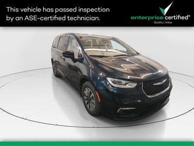 2024 Chrysler Pacifica Hybrid Select FWD — front three-quarter view